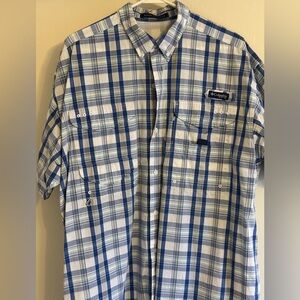 Columbia Men’s White and Blue Plaid Short-Sleeve Button-Down Shirt